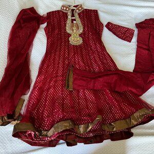 Girl size 28, salwar Kameez, party dress, 4 piece, maroon and gold